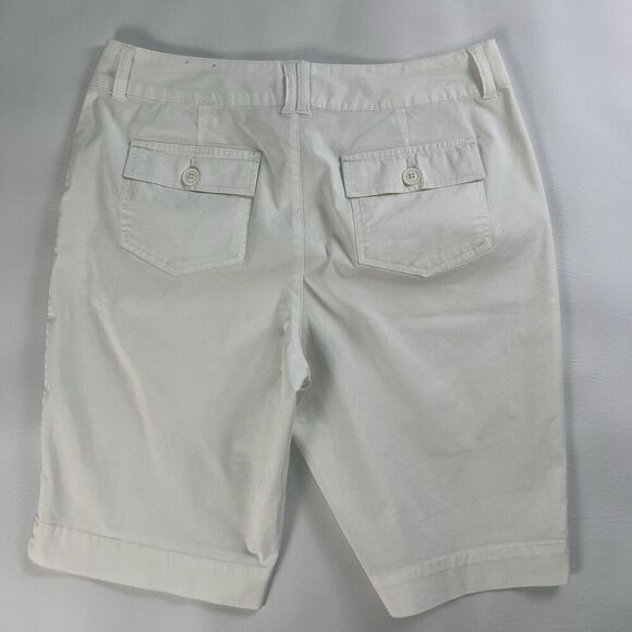 St. John's Bay Bermuda Shorts Womens White Denim Cotton Stretch Pockets Size 10 - Picture 2 of 8